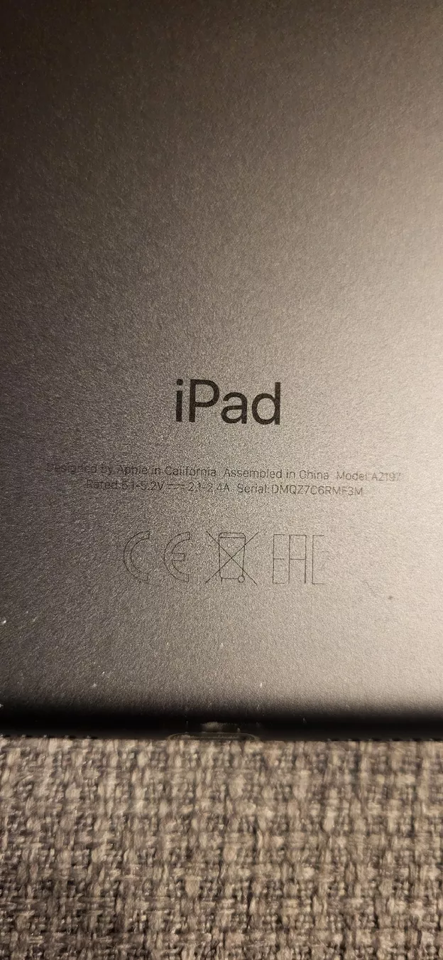 Apple Tablet PC: iPad A2197 (7e generation) – Defekt aus Hérémence von GregoireL 2