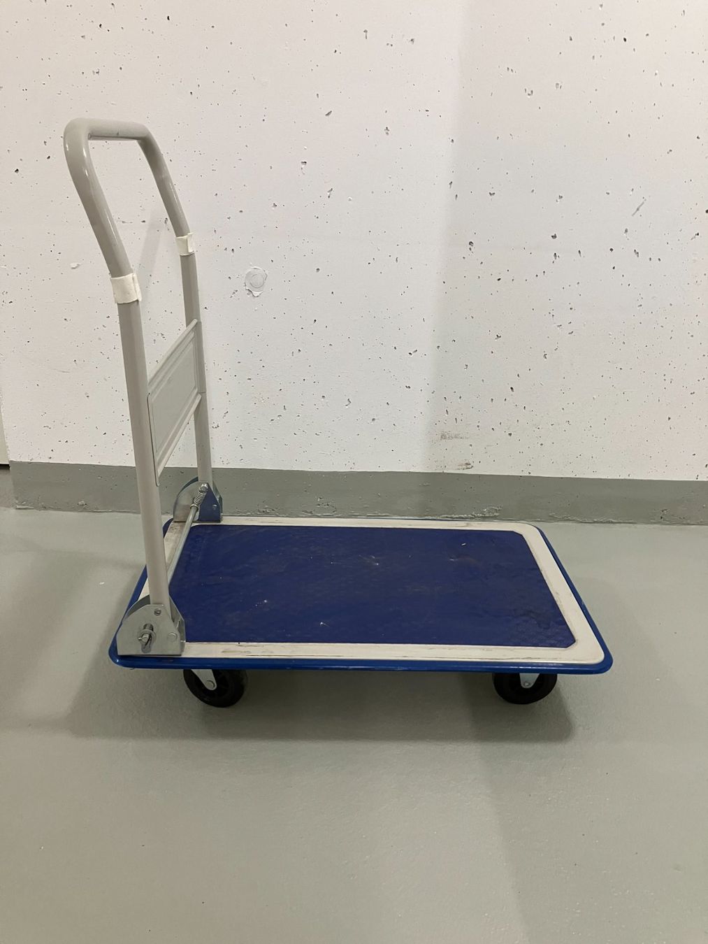Brouettes: Plattformwagen – D'occasion à Dottikon par wanderlaedeli