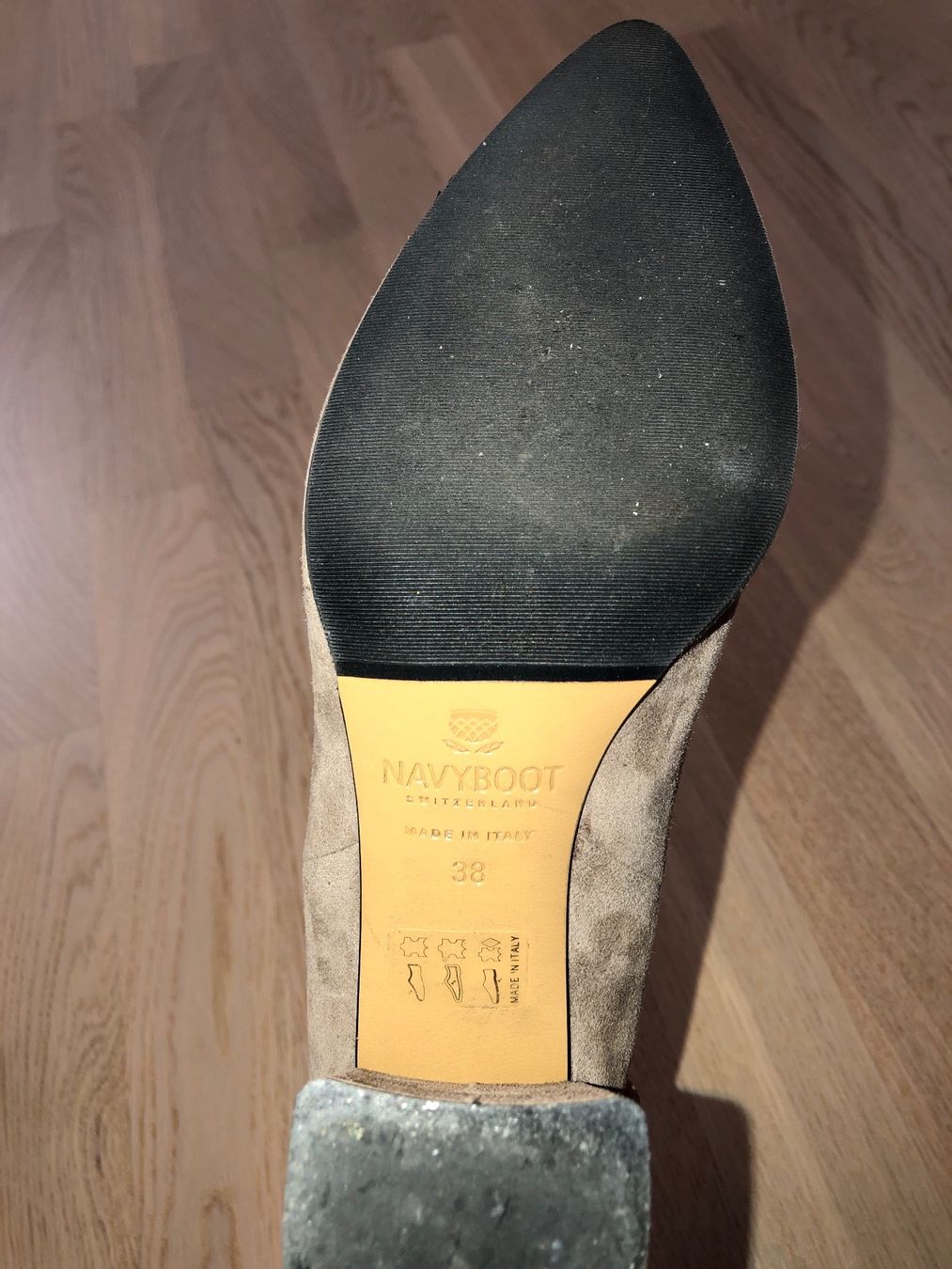 Navyboot Scarpe da donna: NAVYBOOT Boots beige Gr. 38 – Usato da Zürich venduto da sel_w5sd 7