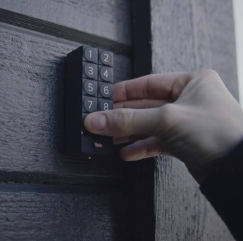 Tastaturen: Yale smart keypad – Neu und originalverpackt aus Steinmaur von Solvej01 1