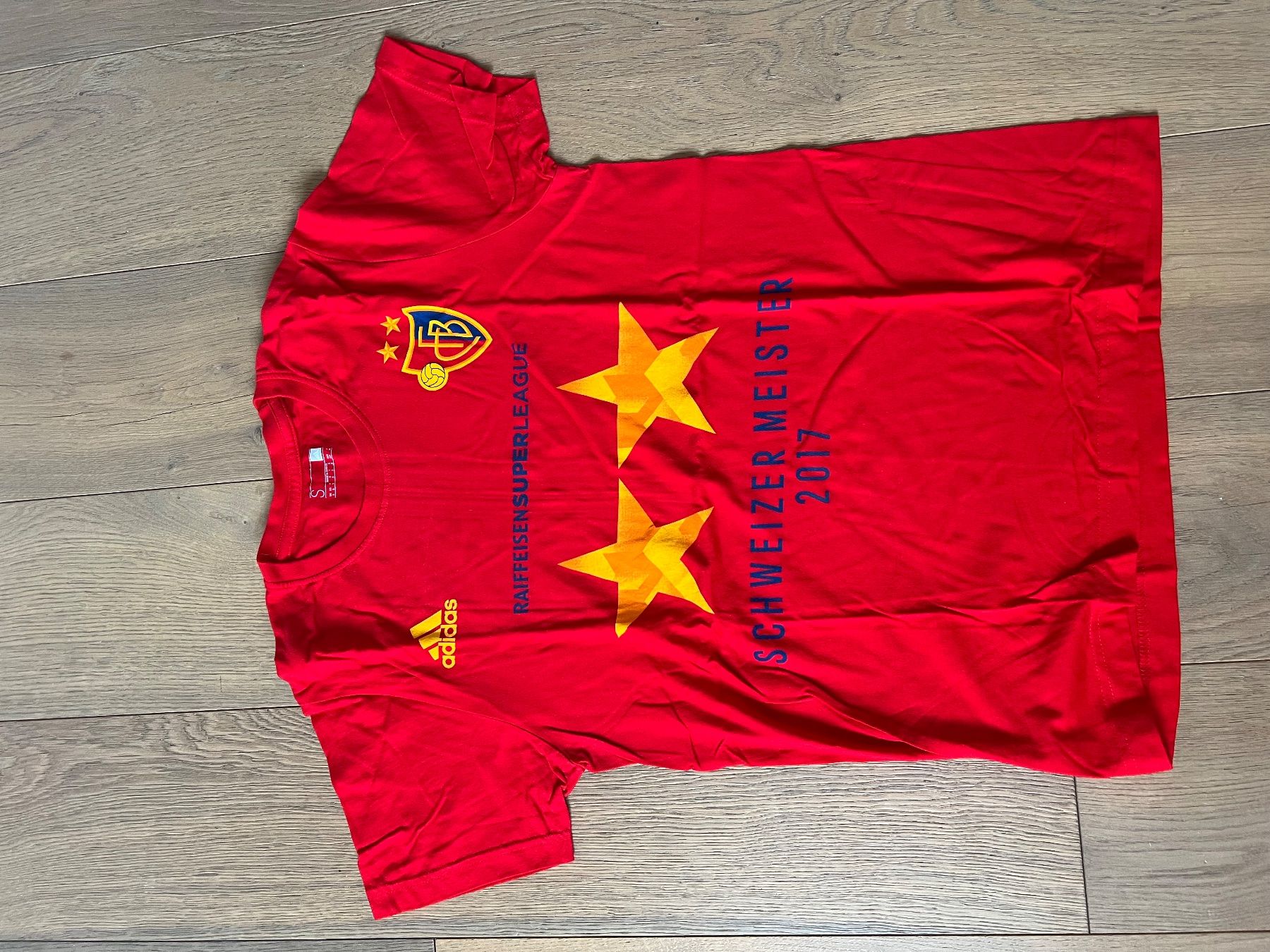 T-Shirts: FC Basel Meistershirt 2017 – Gebraucht aus Olten von isabelschmid