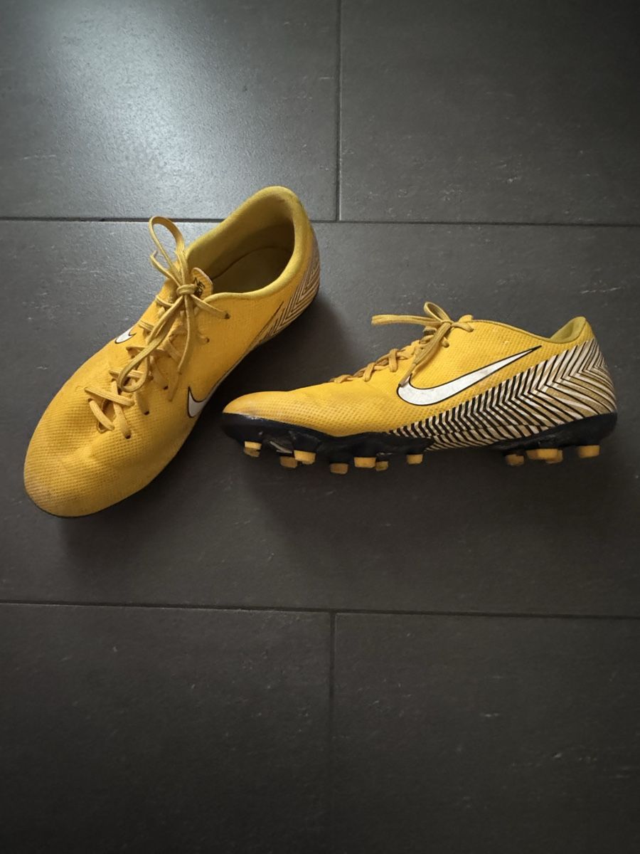 Scarpe da uomo: Nike Nockenschuhe, Grösse 38.5 – Usato da Roggwil BE venduto da HoCoRo 1