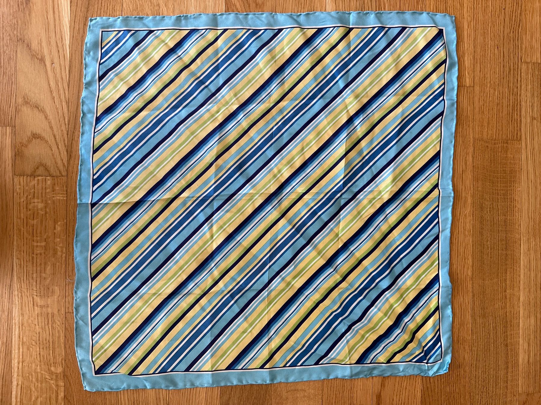 Foulard & Sciarpe: Foulard bunt 50 x 50 cm – Usato da Rothenburg venduto da wer_g9fd 1