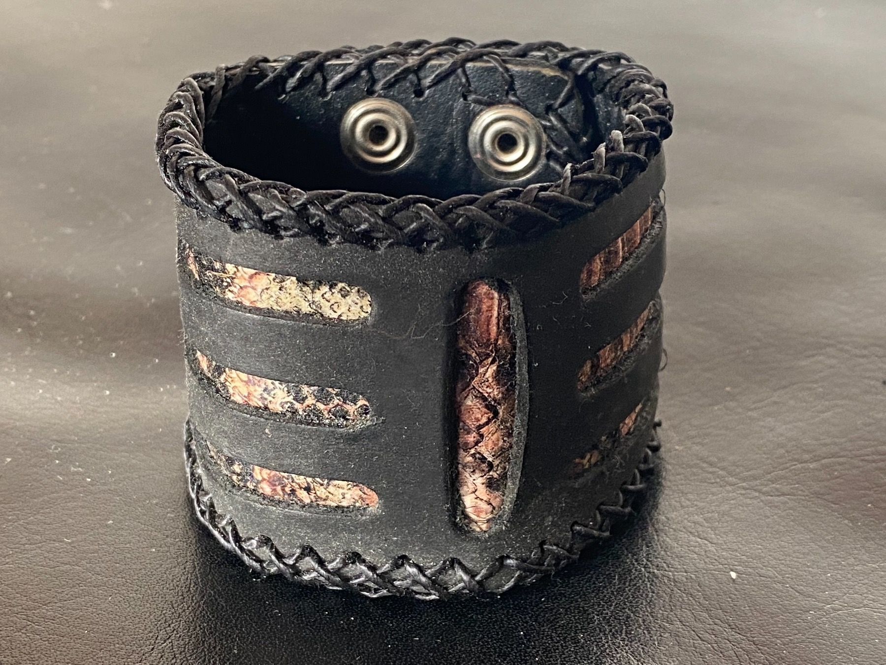 Bracciali & Braccialetti: ArmBand aus echtem Büffel Schlang Leder Schwarz – Nuovo (secondo la descrizione) da Zürich venduto da stock4you 3