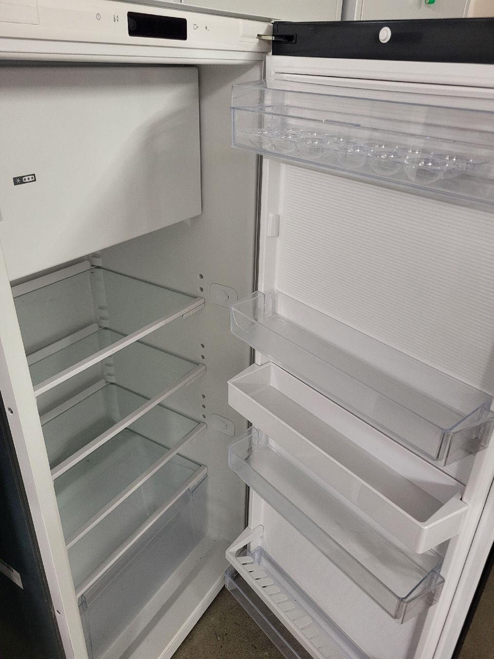 Frigoriferi: Kühlschrank vzug – Usato da Luzern venduto da Koko16 3