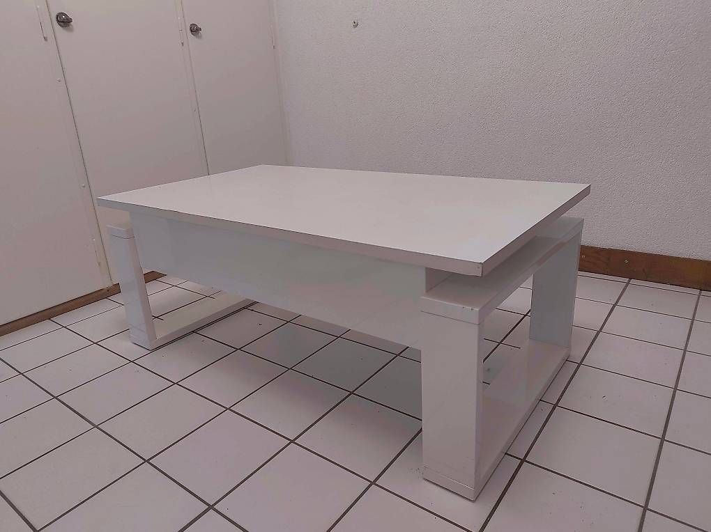 Tavoli: Table basse relevable avec rangement – Usato da Fribourg venduto da jst_79gb