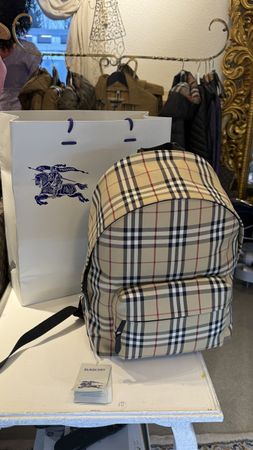 Burberry Rucksack, neu Zustand! Ein Schnäppchen.