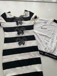 Kleid gestreift und Champion T-Shirt Set schwarz weiss
