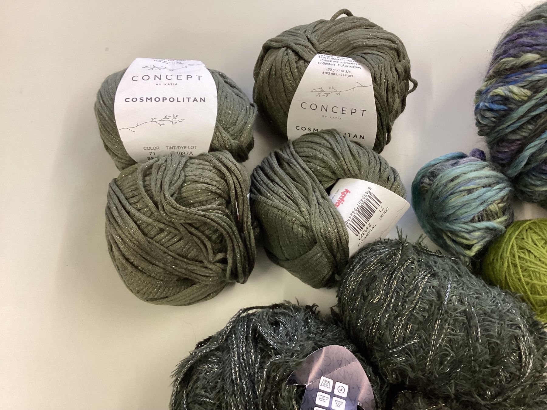 Lana: Wollpaket grün – Usato da Zürich venduto da orella79 3