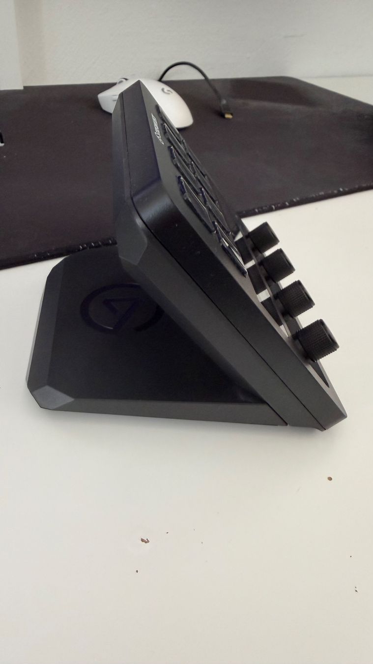 Elgato Sistema di controllo: Elgato Stream Deck + – Usato da Trimmis venduto da Noah57894357 2