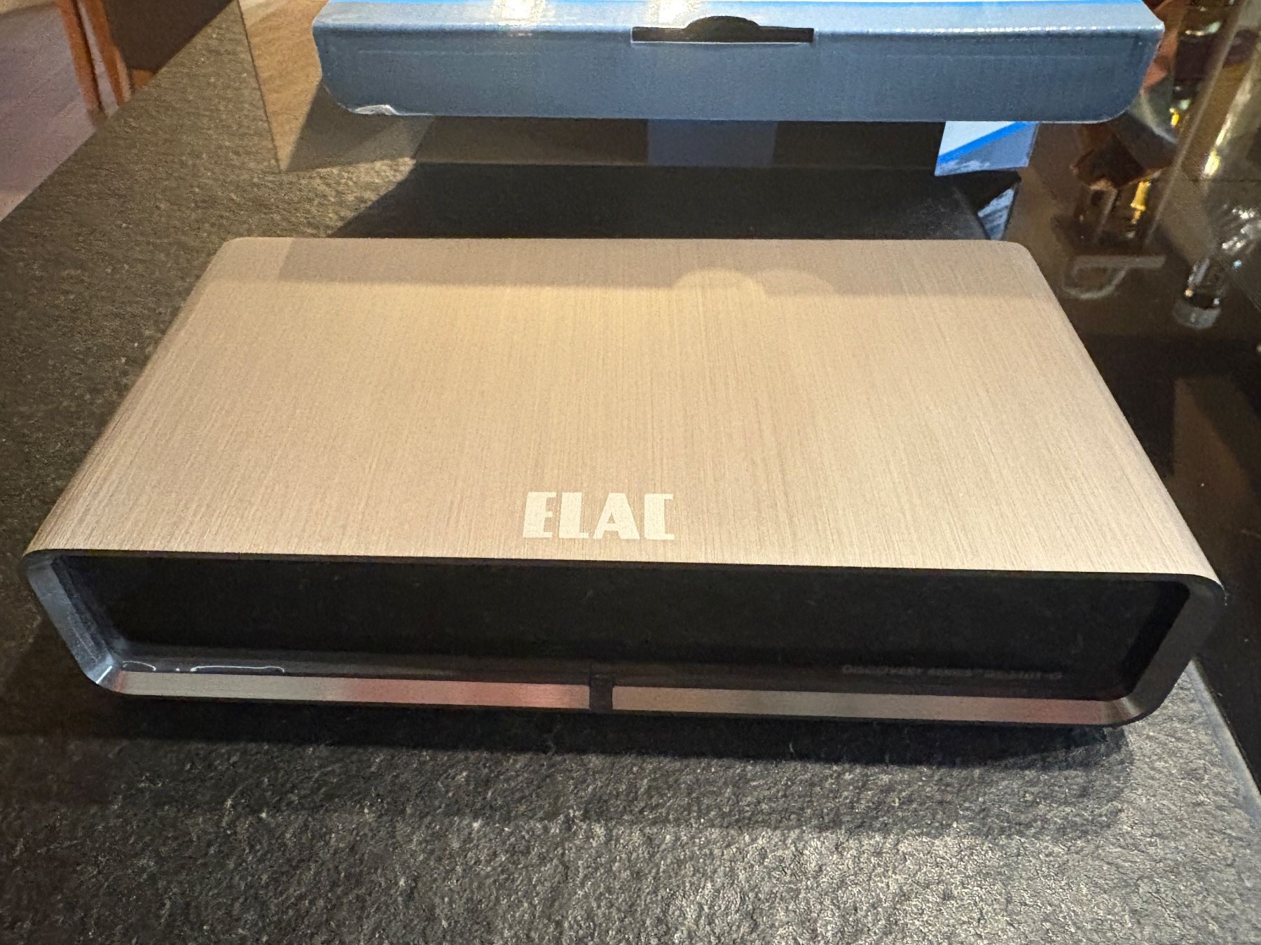 Lettore multimediale & Streamer: ELAC Discovery DS-S101-G Streamer/Roon Essentials Server – Usato da Bouveret venduto da mah_y8yh