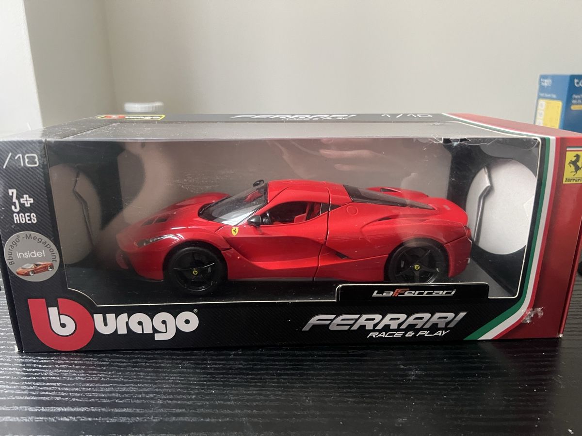 Bburago Modellini d'auto: 8x Supercar collection 1:18 – Nuovo e nell'imballaggio originale da Adliswil venduto da kev_9yyp 3