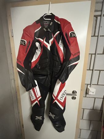 IXS Lederkombi Motorradanzug rot schwarz Grösse L