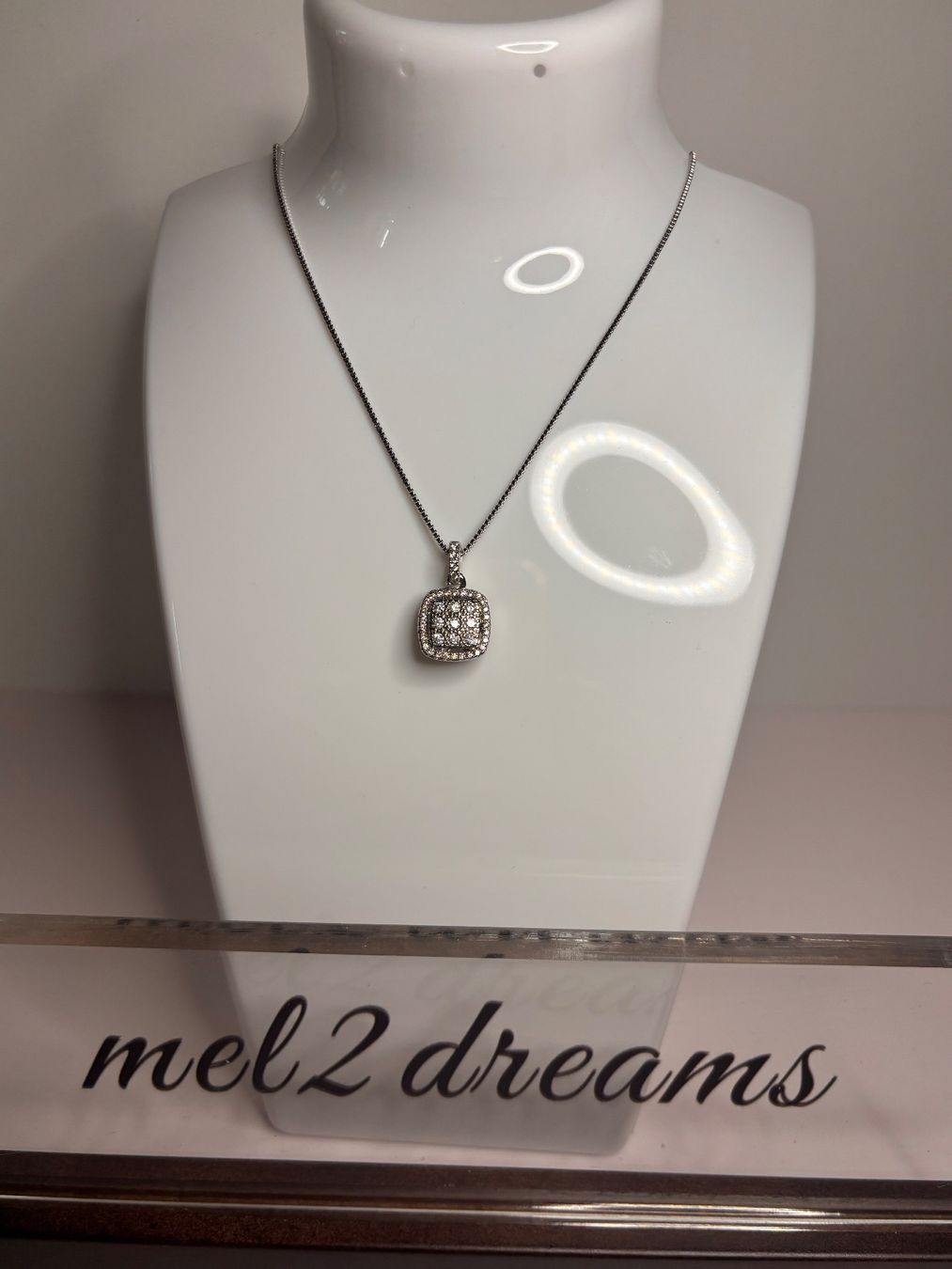 Colliers: Collier vintage plaqué or pendentif brillants ✨ – D'occasion à Lausanne par mel2dreams 1
