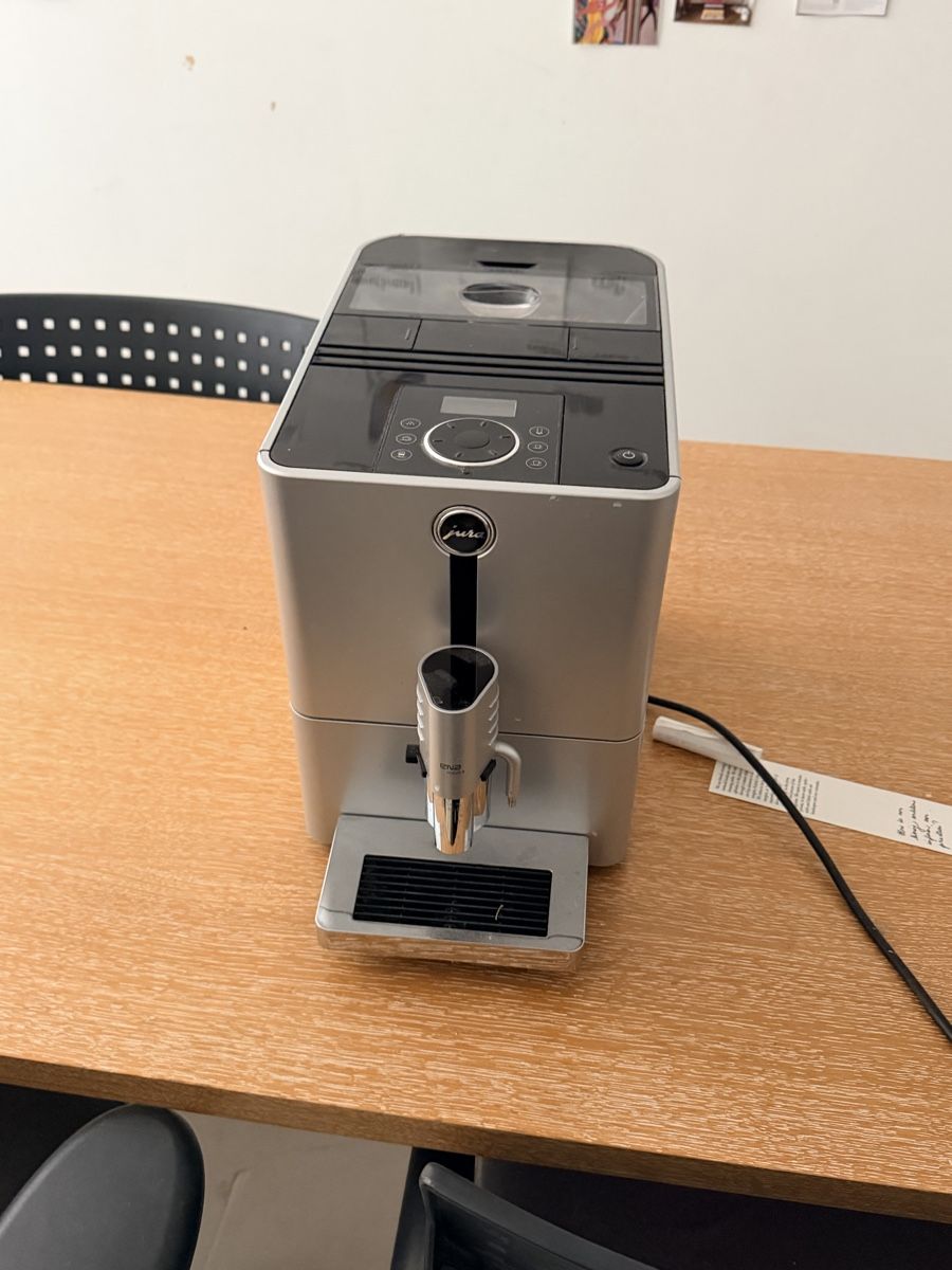 Jura Macchine per caffè & Macchine per espresso: Jura machine need service – Difettoso da Basel venduto da Tomska
