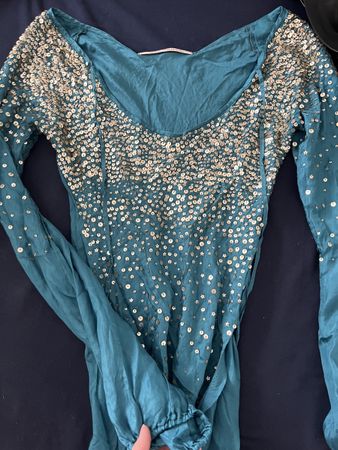 haut turquoise en soie indienne à paillettes, taille S