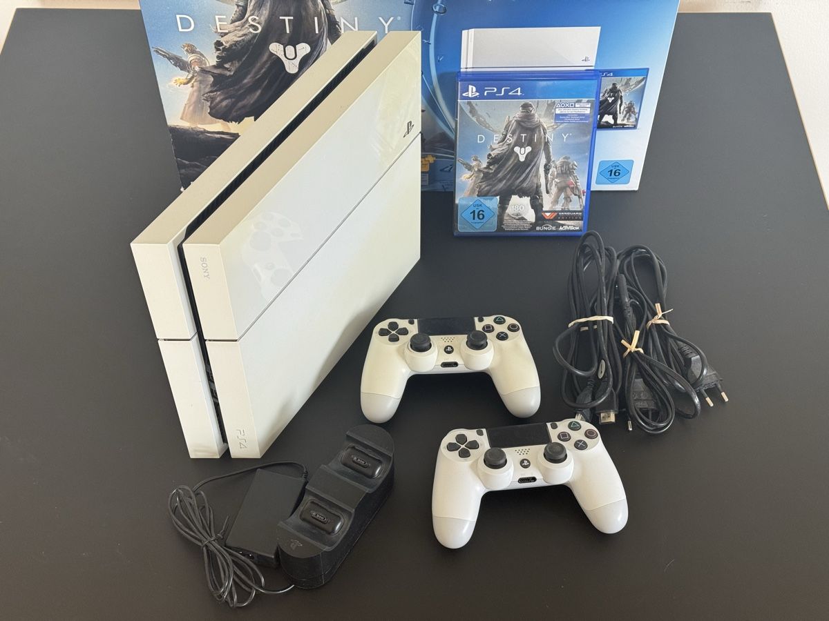 Sony Consoles: PlayStation 4 Konsole Weiss + 2 Controller + Destiny – D'occasion à Zürich par Andrejzzz 1
