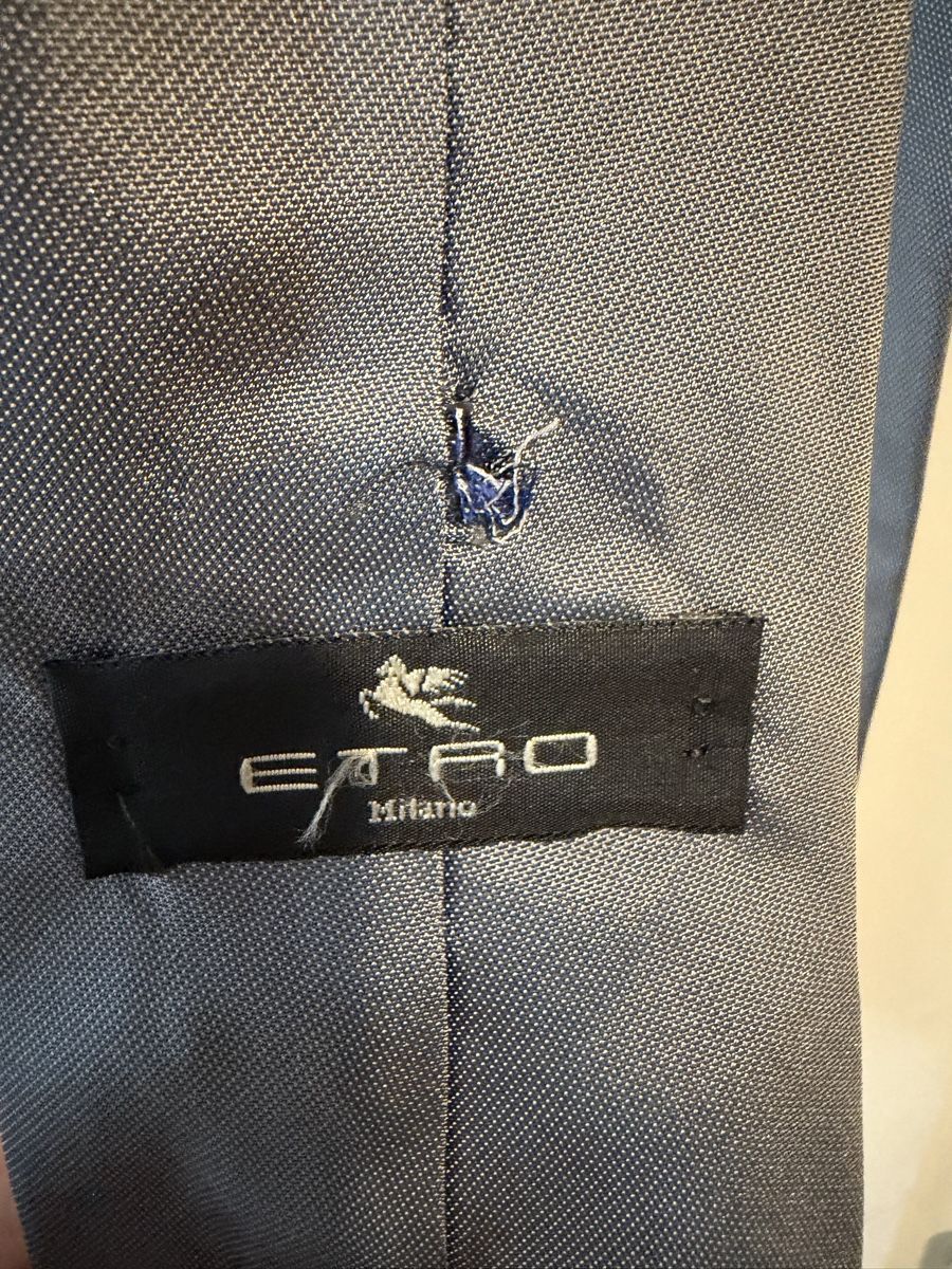 Etro Cravatte: Cravatta Etro Milano 100% Seta Grigia usata con macchie – Usato da Lugano venduto da can_xdd8 7