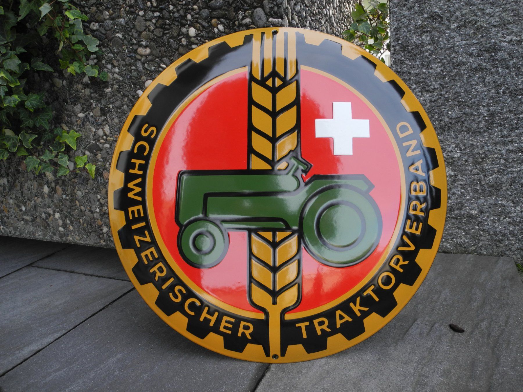 Tracteurs: SCHWEIZERISCHER TRAKTORENVERBAND – Neuf (Voir description) à Reinach AG par Huckleberrysix