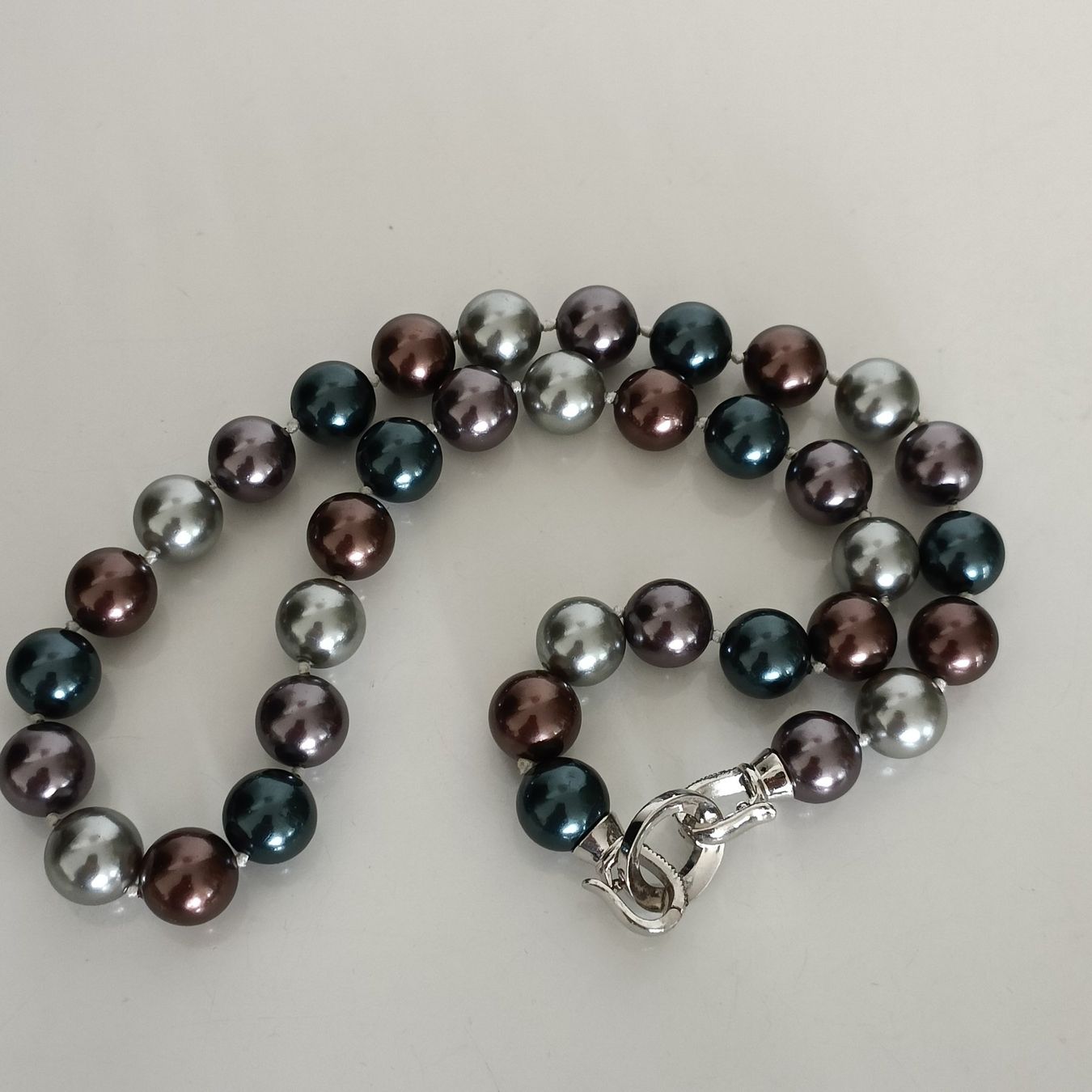 Catenine: Elegante Perlenkette, versilbert, Strassverschluss – Usato da Birr venduto da sen_8djr 5