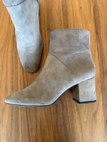 Stiefeletten Zara Taupe Gr. 40 Wildlederoptik