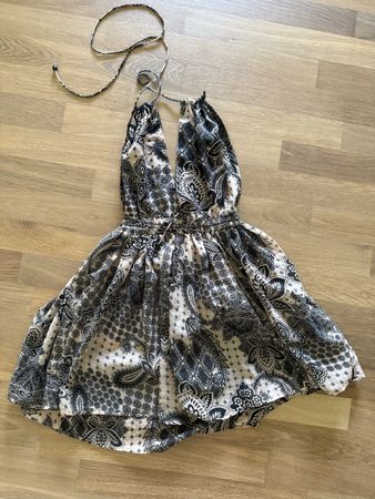 Kleid mit Paisley Muster Grösse S guter Zustand Neckholder