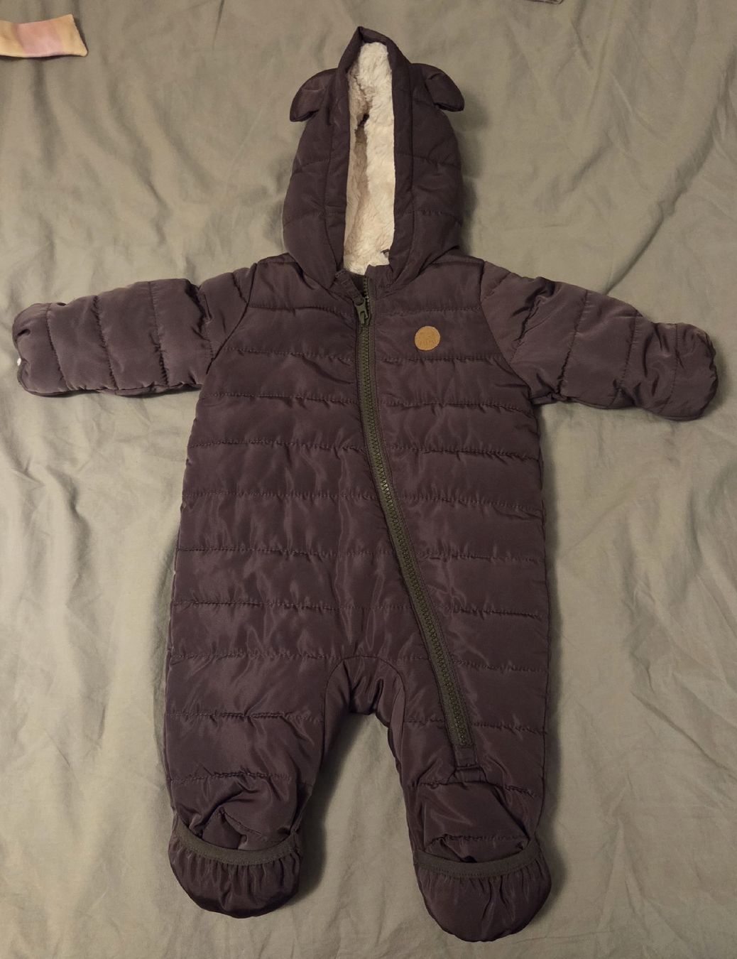 Lotti & Set di vestiti: Combi pilote taille 1-2 mois – Usato da Lausanne venduto da ver_05_22