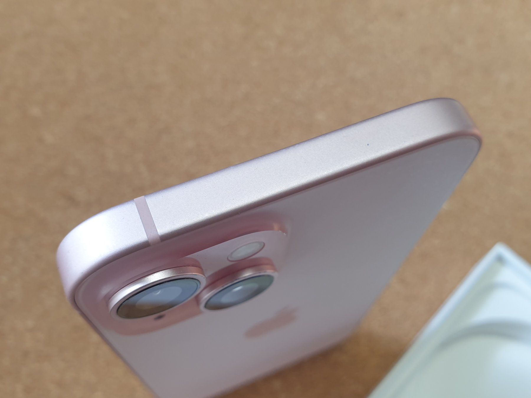 Apple Telefoni cellulari / Smartphones: iPhone 15 Rose Pink – Usato da Neyruz FR venduto da Flyback 8