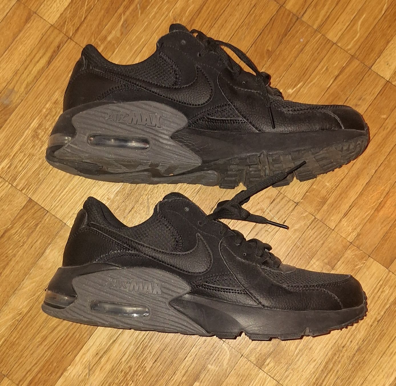Nike Scarpe da uomo: Nike air max, taille 43 utilisée une fois – Usato da Lausanne venduto da ren_f657