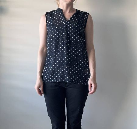 Ärnellose Bluse mit Tupfen Gr. 36