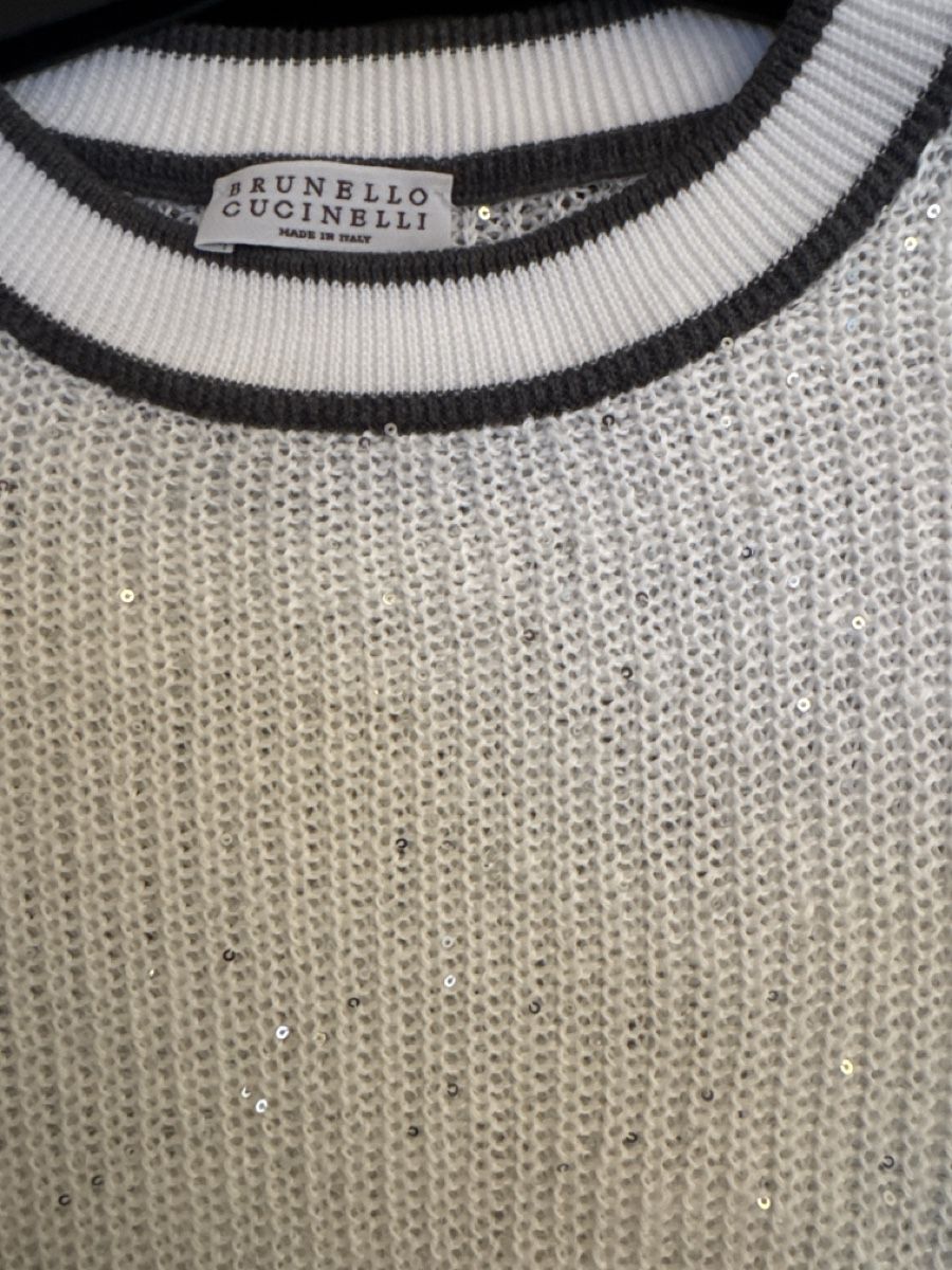 Brunello Cucinelli Top: Brunello Cucinelli Pullover weiss mit Pailletten Grösse S – Usato da Zollikon venduto da lar_p5gl 1