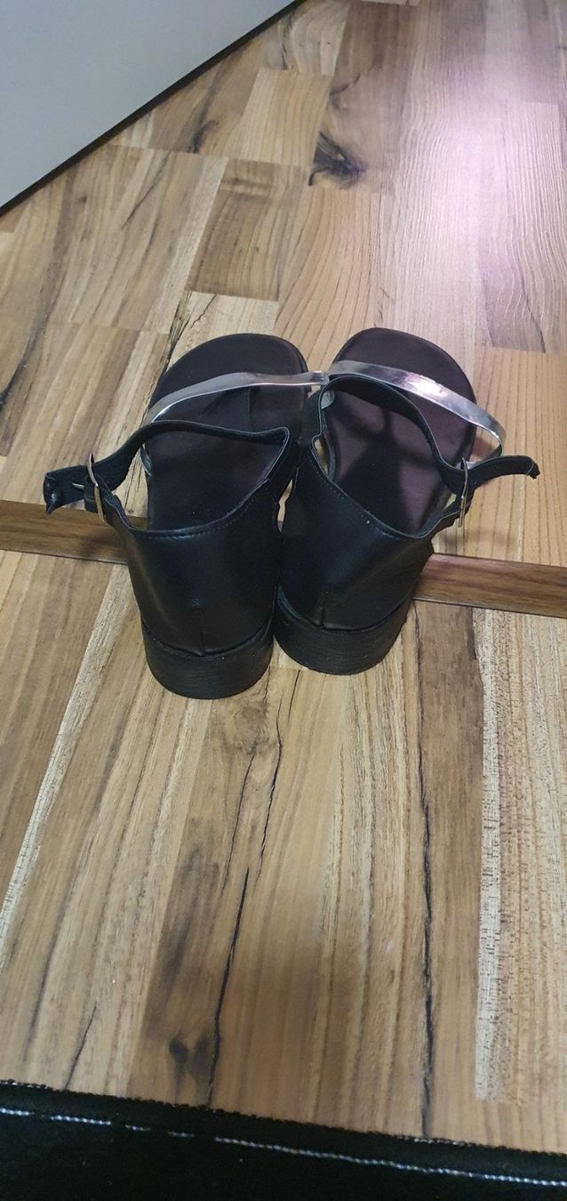 Scarpe da donna: Sandale Nr.40 – Usato da Mels venduto da ricoshop 1