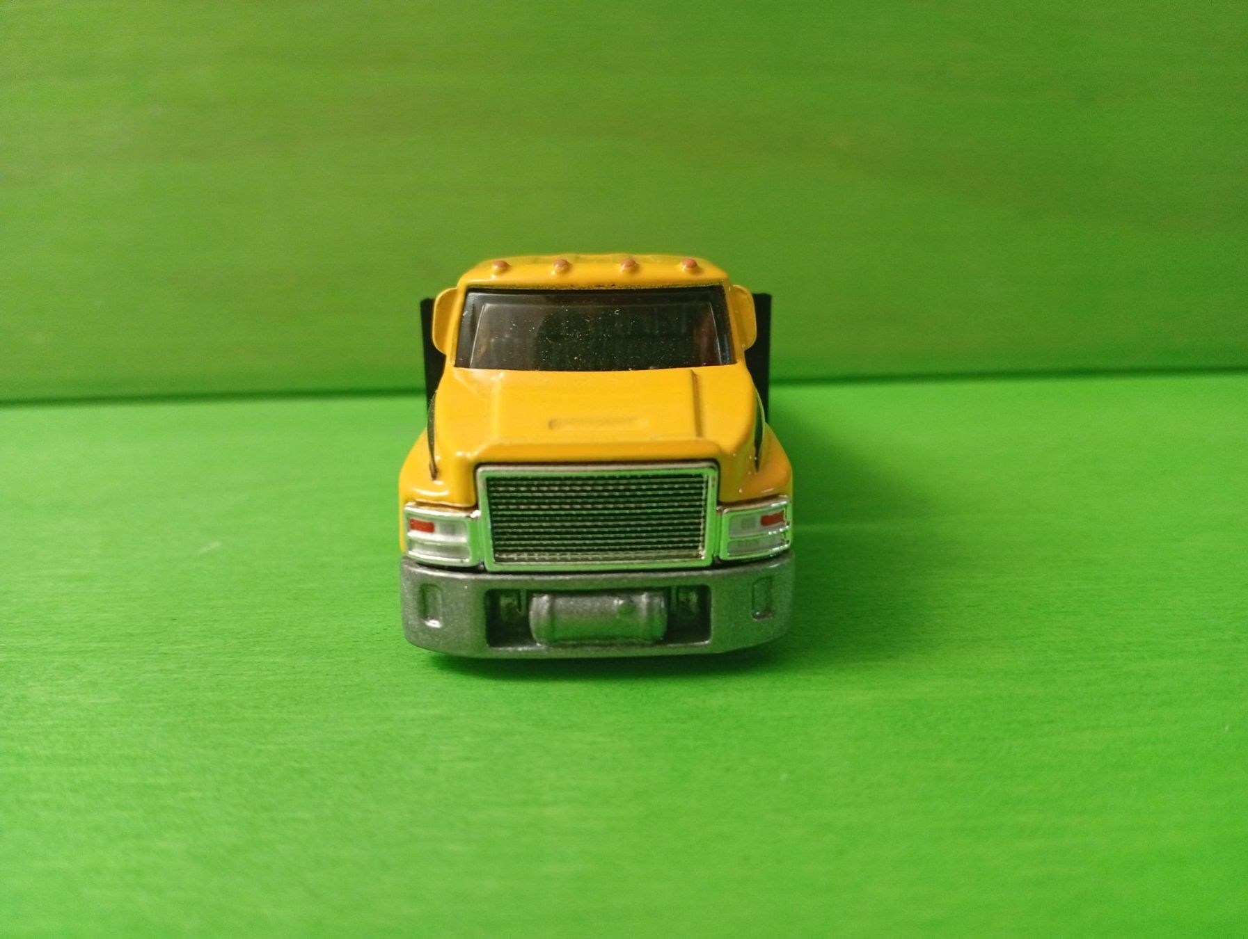 Hot Wheels Modellini d'auto: Hot wheels CARRY ON FVL 00 – Usato da Villars-sur-Glâne venduto da dadj01 2