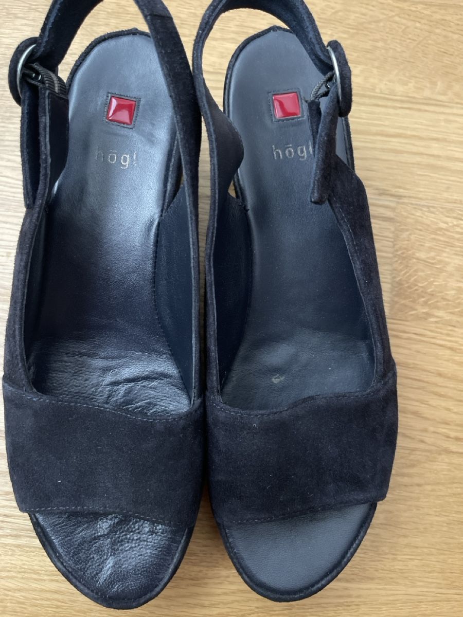 Högl Scarpe da donna: Högl Plateausandalette Grösse 41 – Usato da Dübendorf venduto da EL-Spongebob 4