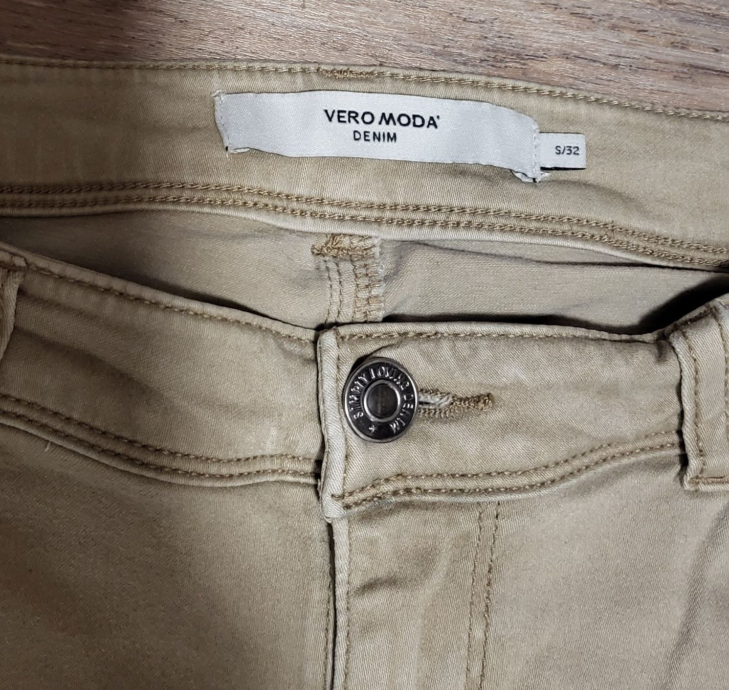 Vero Moda Jeans: beige Jeans Vero Moda Gr. S – Usato da Zwingen venduto da crazy84 1