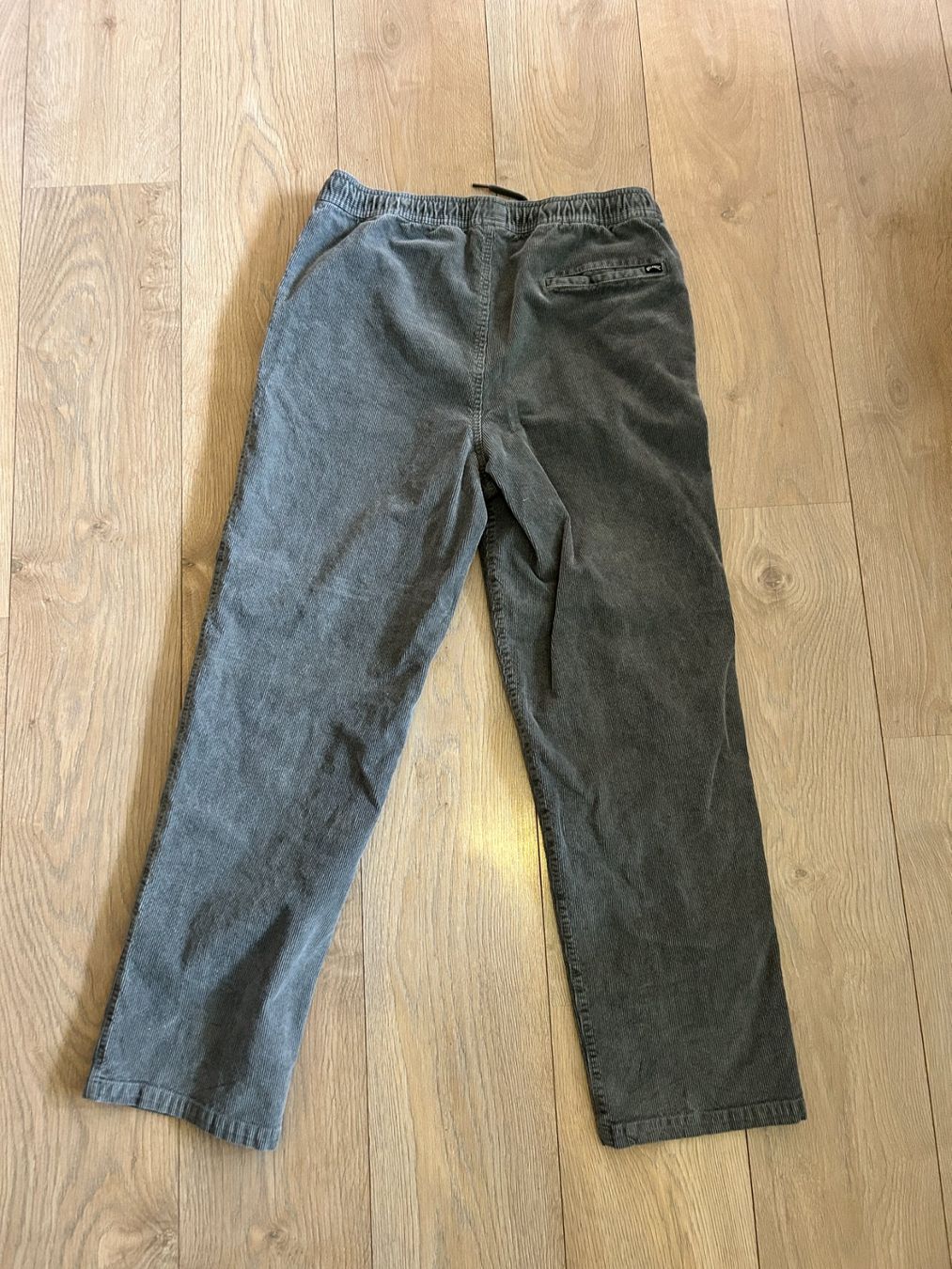Billabong Pantaloni: Billabong Cord Hose M – Usato da Domat/Ems venduto da Sanpan 2