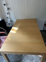 Esstisch ausziehbar inkl. 6 Holzstühle (mit Gebrauchsspuren)