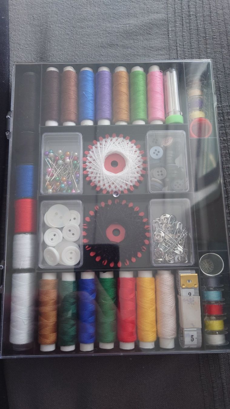 Kit bricolage: Kit de couture 167 pièces – Nuovo e nell'imballaggio originale da Cugy VD venduto da Twinsen93