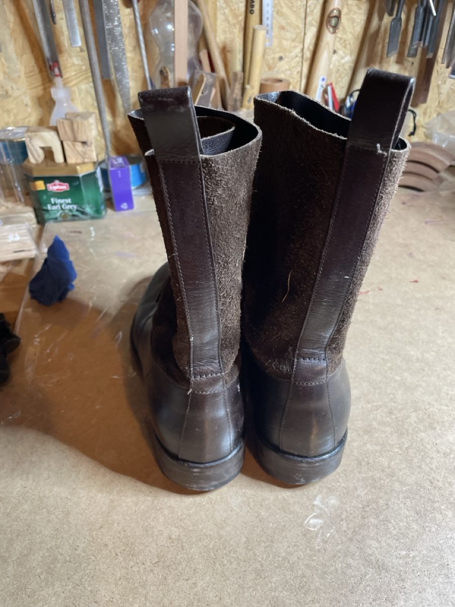 Navyboot Herrenschuhe: Brown Leather Suede Boots Size 45 Used Condition – Gebraucht aus Savagnier von Fenton1995 2