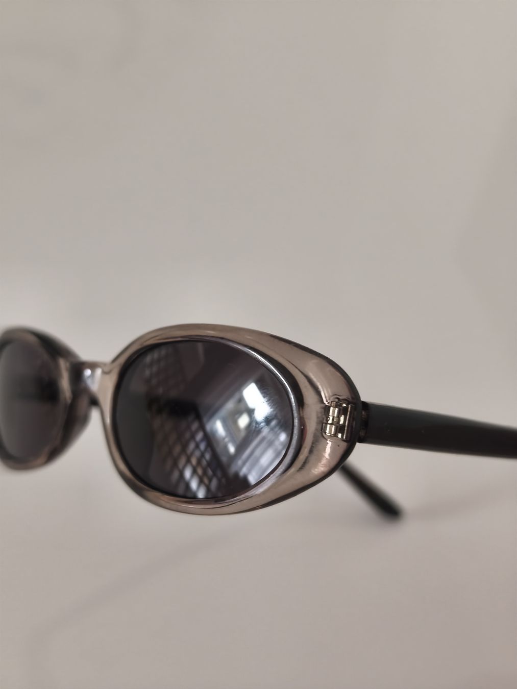 Guess Occhiali & Lenti: Guess Sonnenbrille Orginal – Usato da Basel venduto da Meda.moja 4