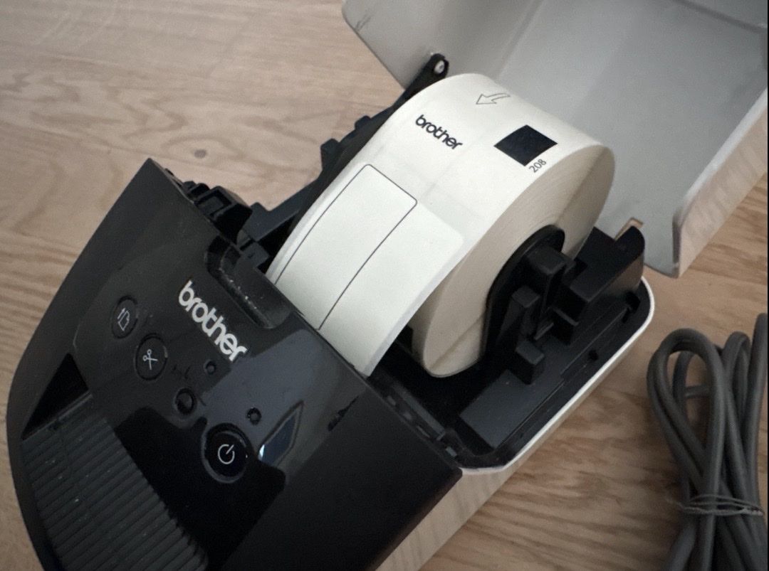 Brother Imprimantes: Brother QL-700 Label Printer – D'occasion à Dällikon par DanaMana87 1