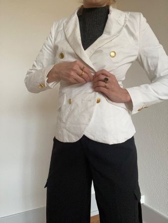 Weisser Blazer, Goldknöpfe, Grösse S