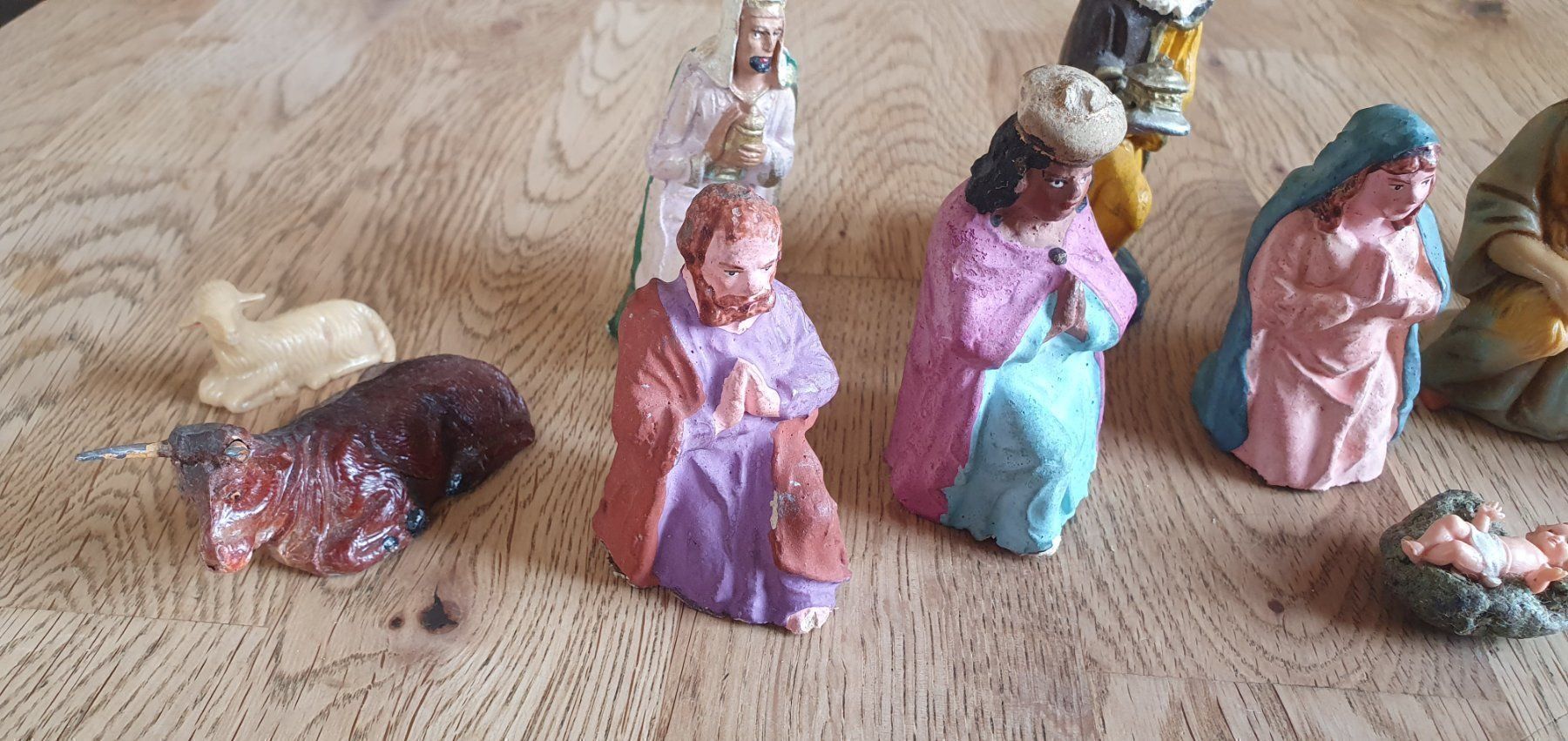 Statuette: Alte Krippenfiguren – Usato da Flawil venduto da Naphtali 1