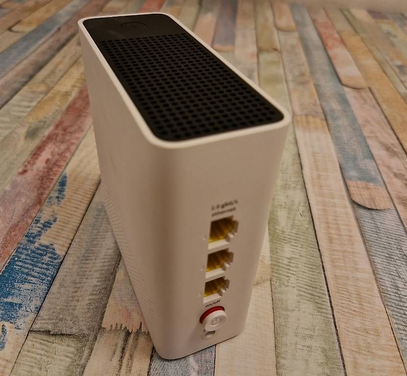Swisscom WiFi: WLAN-Box 2 Swisscom – D'occasion à Someo par tania82 3
