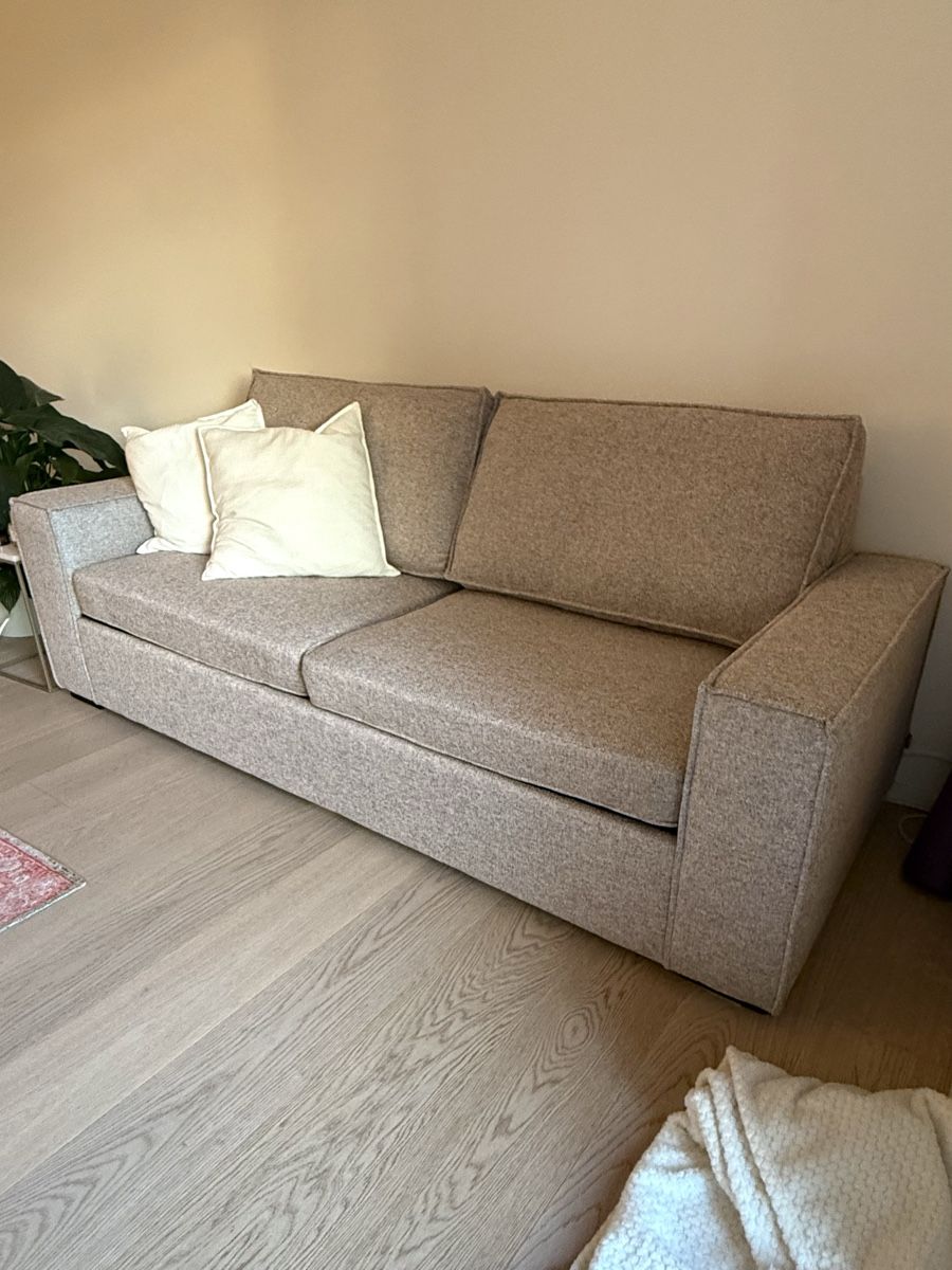 Sofas: Schlafsofa VUOKATTI – Gebraucht aus Zollikon von RM26 1
