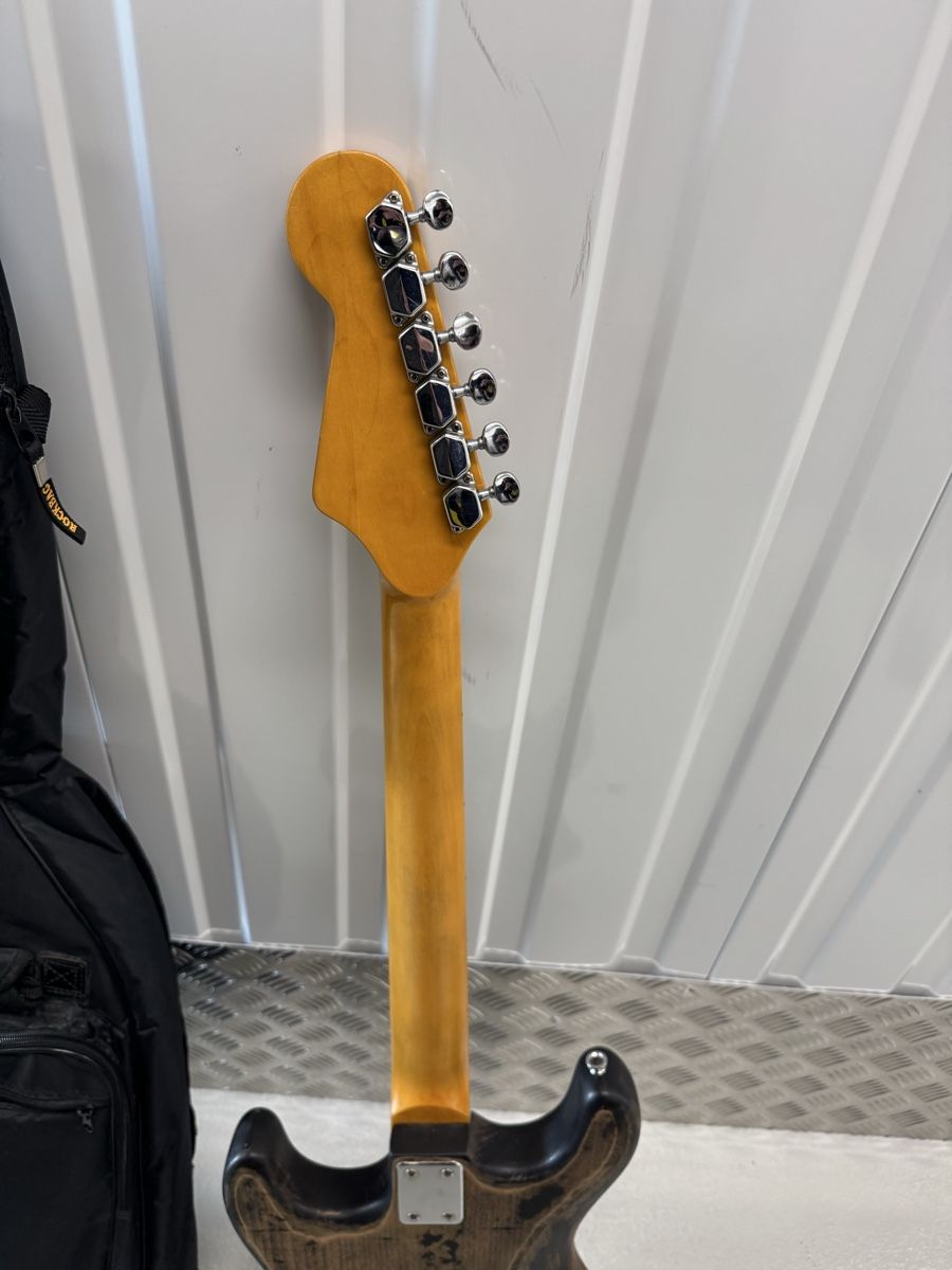 Strumenti musicali: Guitare type strat – Usato da Corbeyrier venduto da ant_2r6l 2