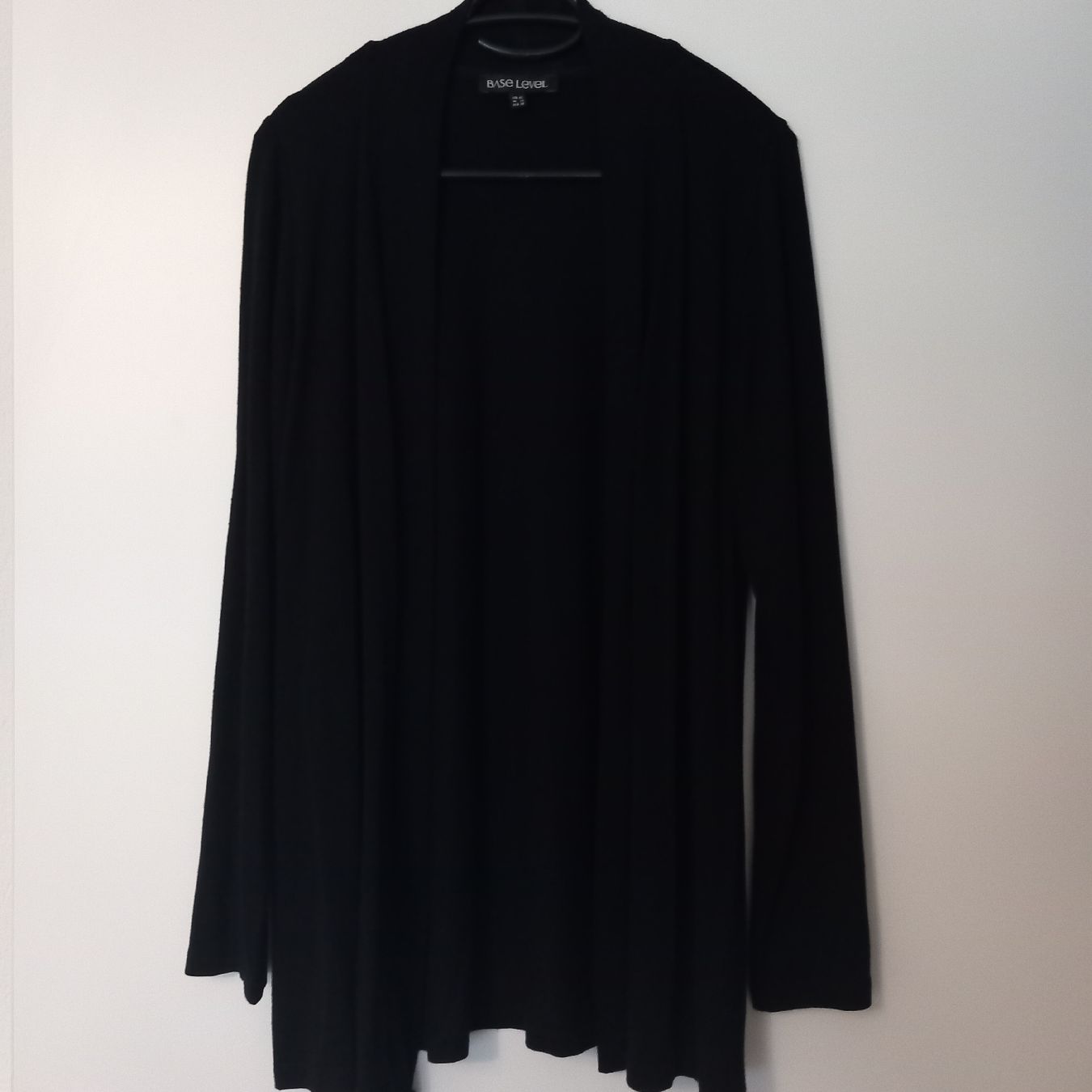 Vestes: Strickjacke von Base Level Gr. 42 – D'occasion à Wettingen par Socrates11