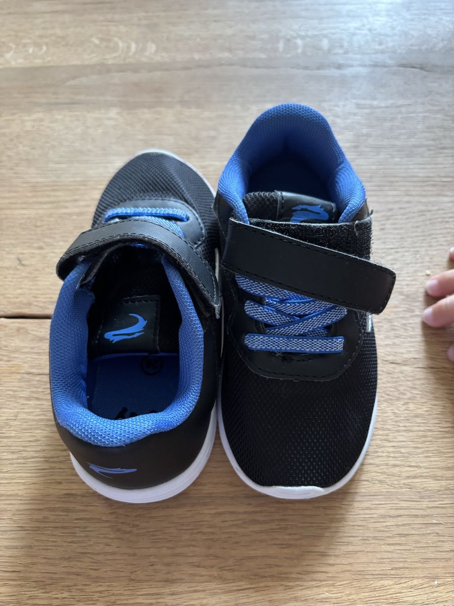 Scarpe da uomo: Turnschuhe Kinder – Nuovo (secondo la descrizione) da Neerach venduto da lin_v6bj