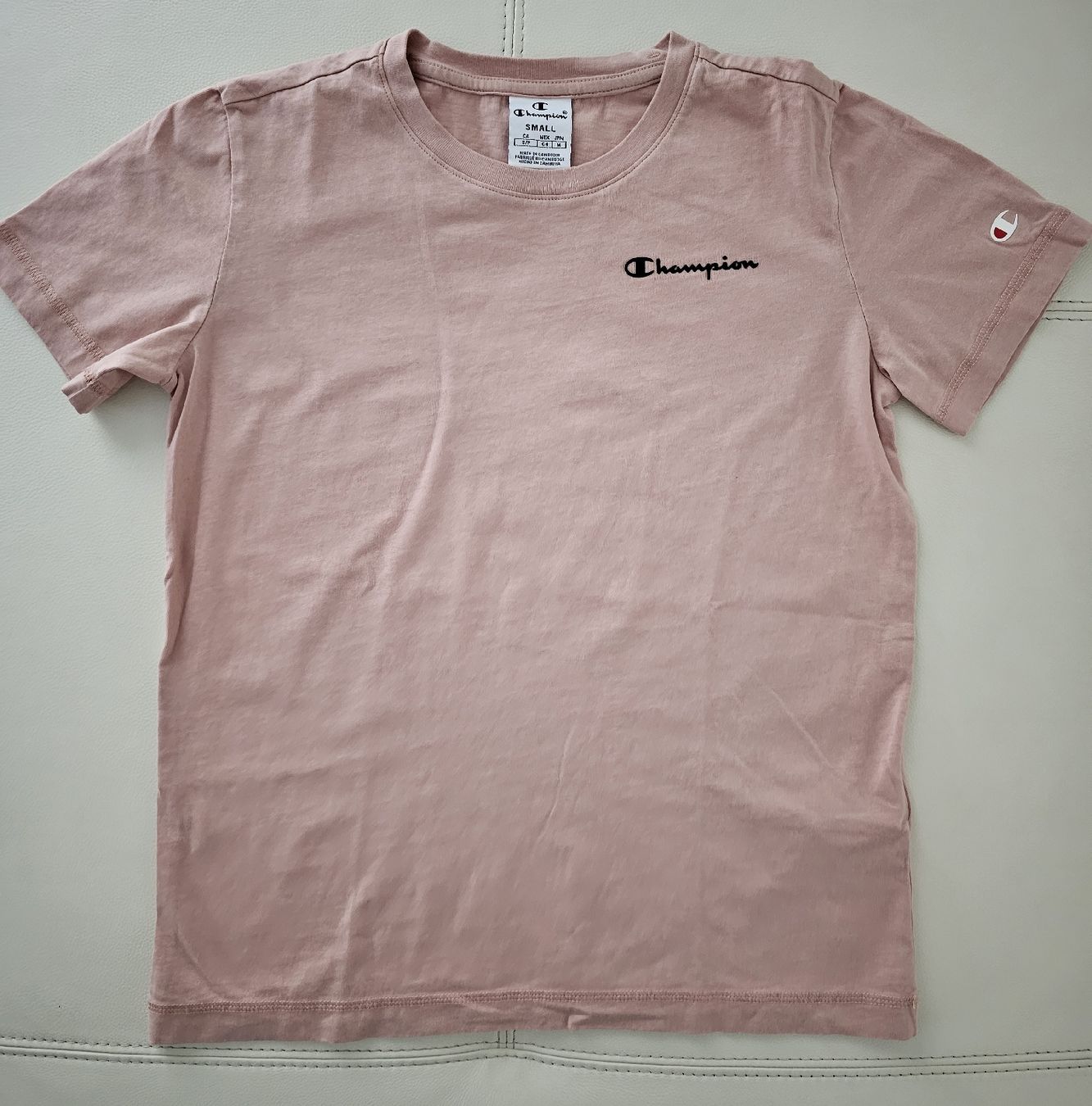 Champion T-shirt: Champion T-shirt – Usato da Steinmaur venduto da Kiki_m240
