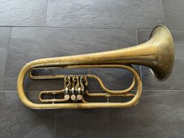Alte Basstrompete in b